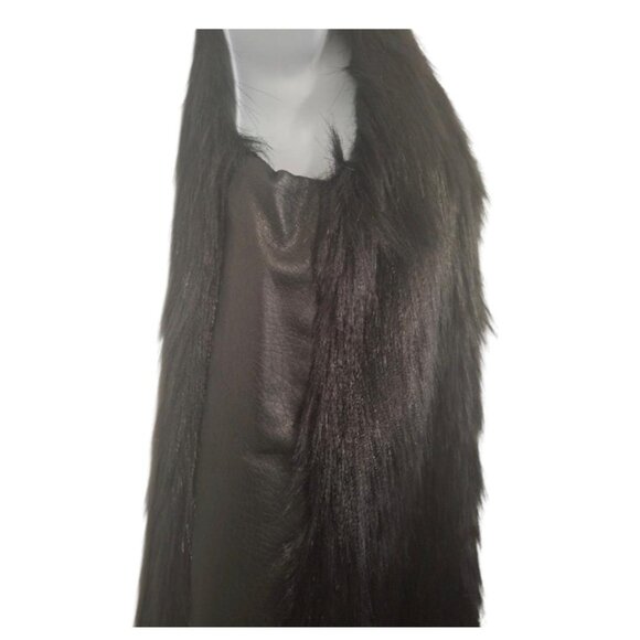 Miss London Faux Fur Vest Jacket - Picture 3 of 4